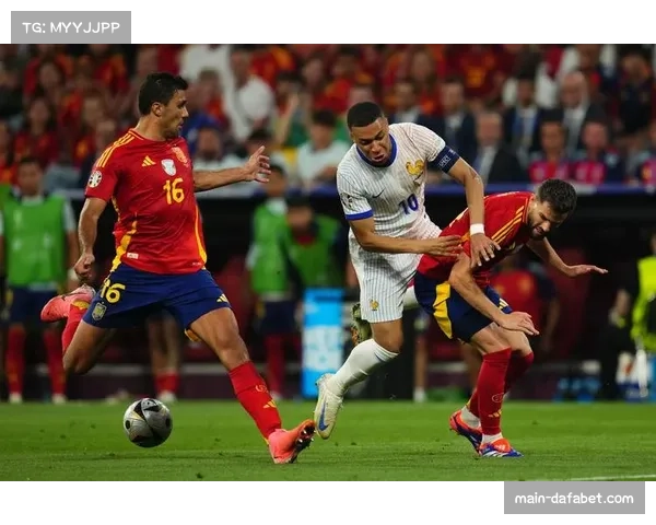 姆巴佩缺席法国队合练状态成疑能否出战阿塞拜疆成焦点